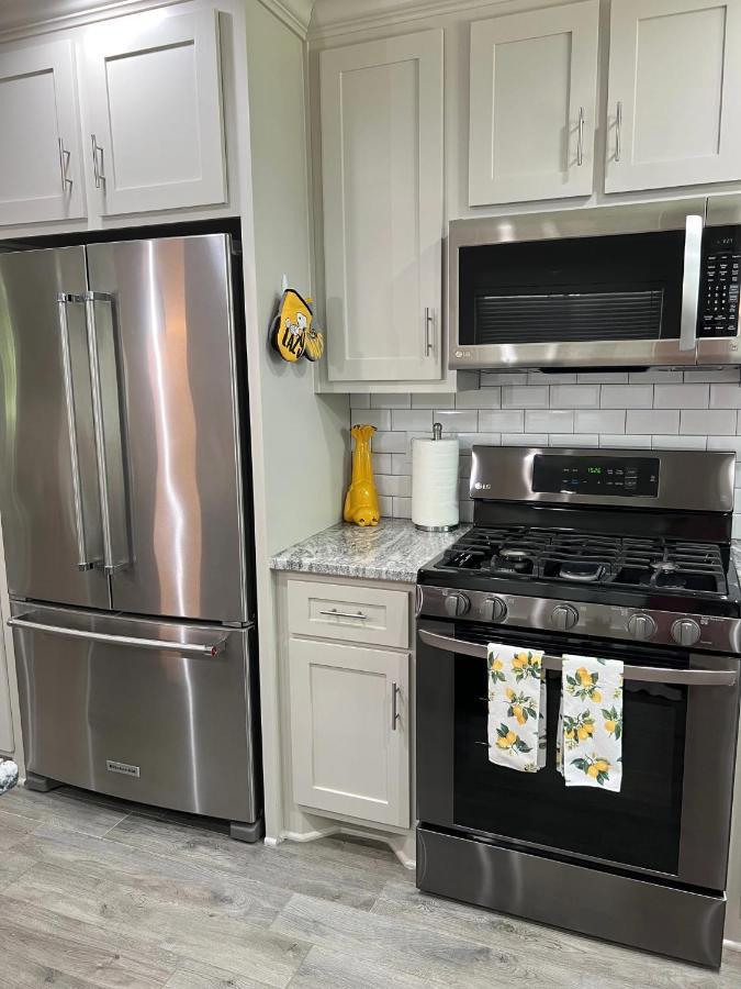 Kingwood Cottage - 10 Mins From Iah - Lake Front Humble Εξωτερικό φωτογραφία