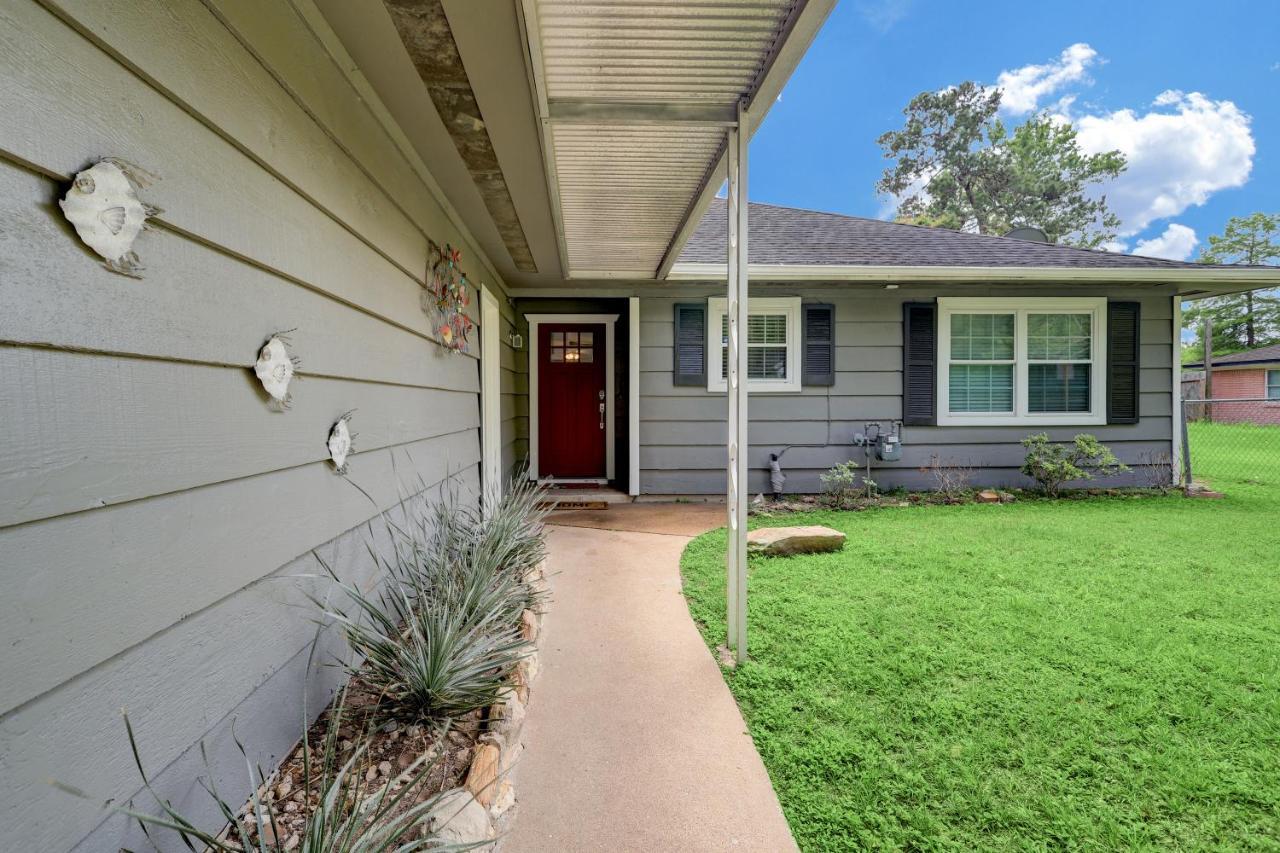 Kingwood Cottage - 10 Mins From Iah - Lake Front Humble Εξωτερικό φωτογραφία