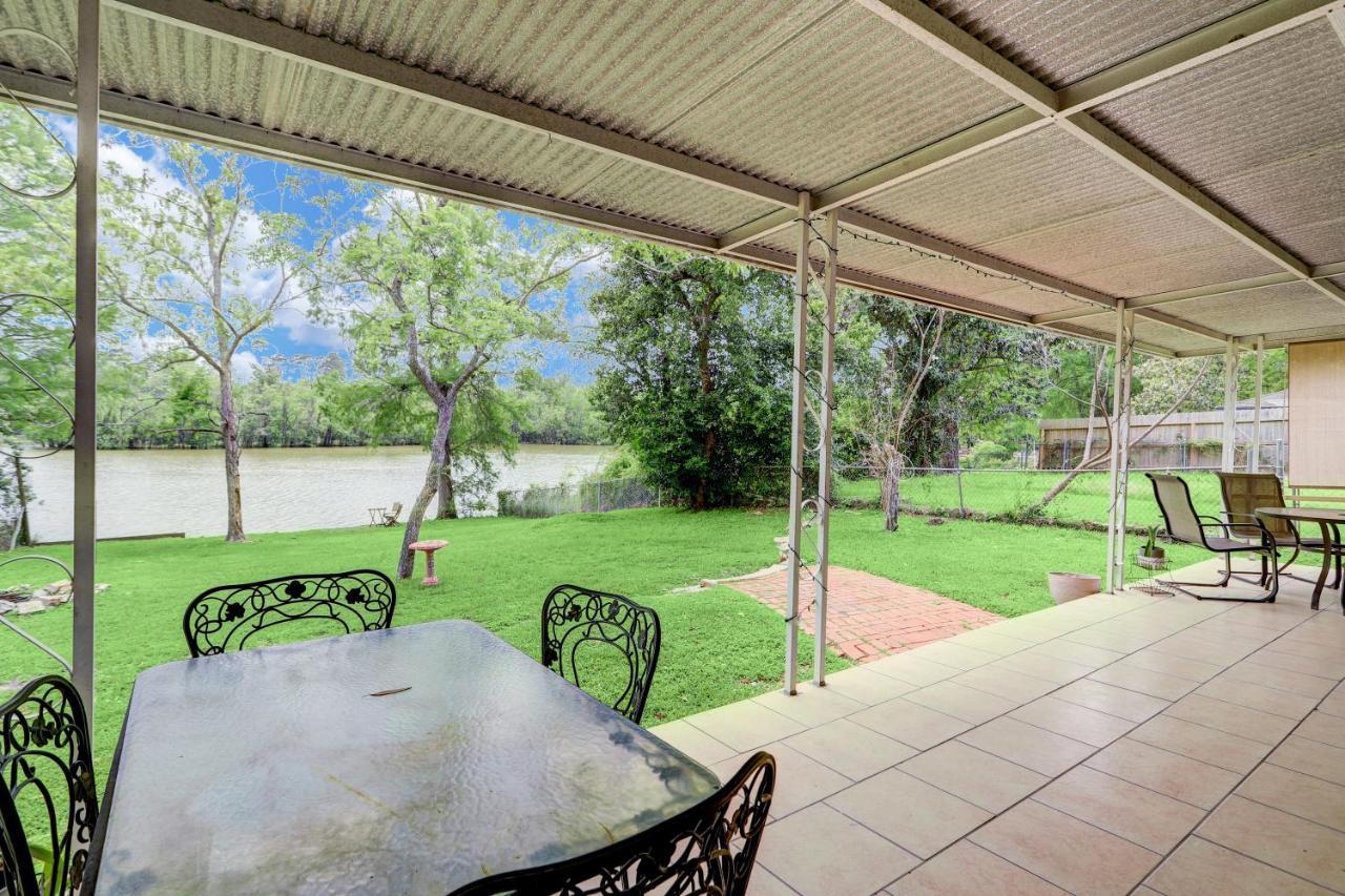 Kingwood Cottage - 10 Mins From Iah - Lake Front Humble Εξωτερικό φωτογραφία