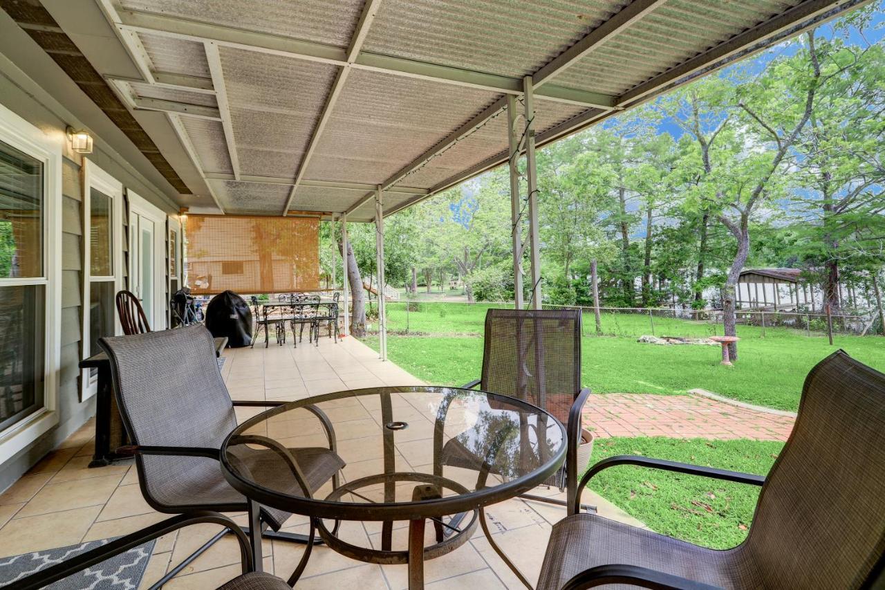Kingwood Cottage - 10 Mins From Iah - Lake Front Humble Εξωτερικό φωτογραφία