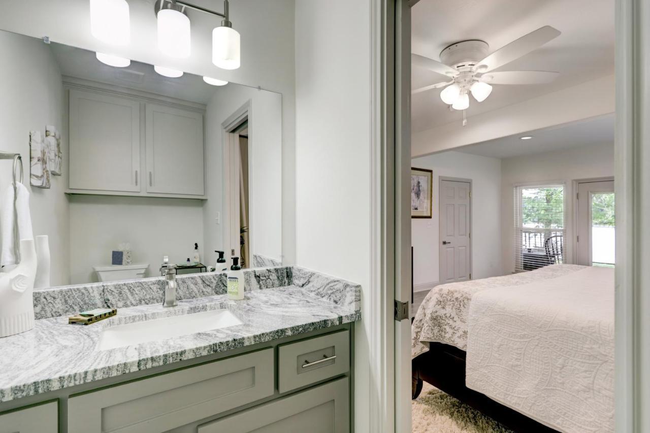 Kingwood Cottage - 10 Mins From Iah - Lake Front Humble Εξωτερικό φωτογραφία