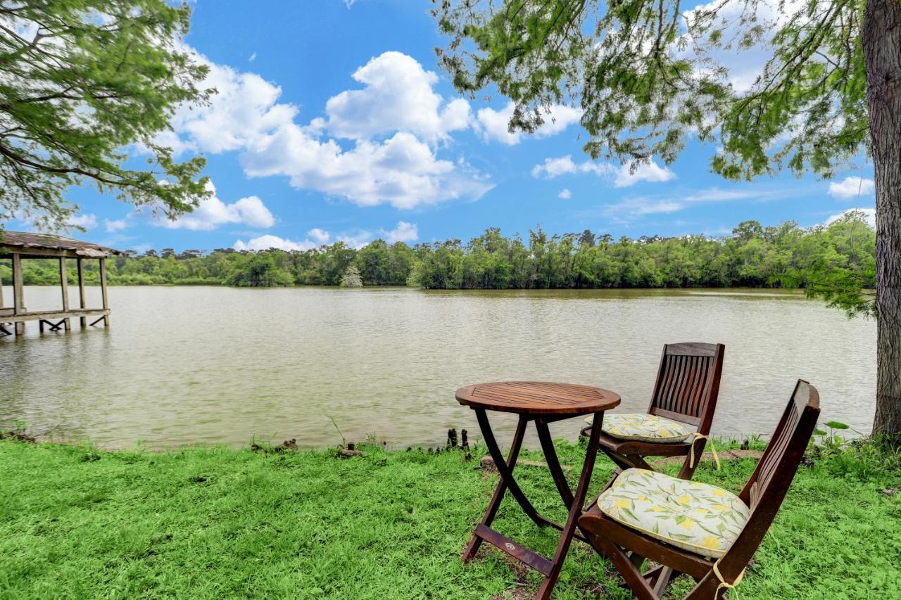 Kingwood Cottage - 10 Mins From Iah - Lake Front Humble Εξωτερικό φωτογραφία