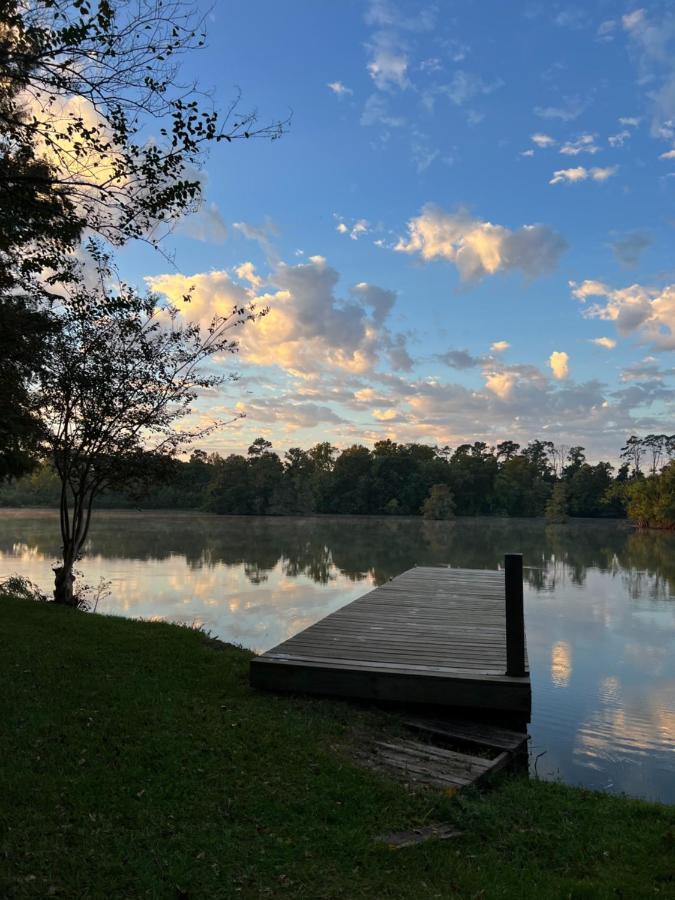 Kingwood Cottage - 10 Mins From Iah - Lake Front Humble Εξωτερικό φωτογραφία